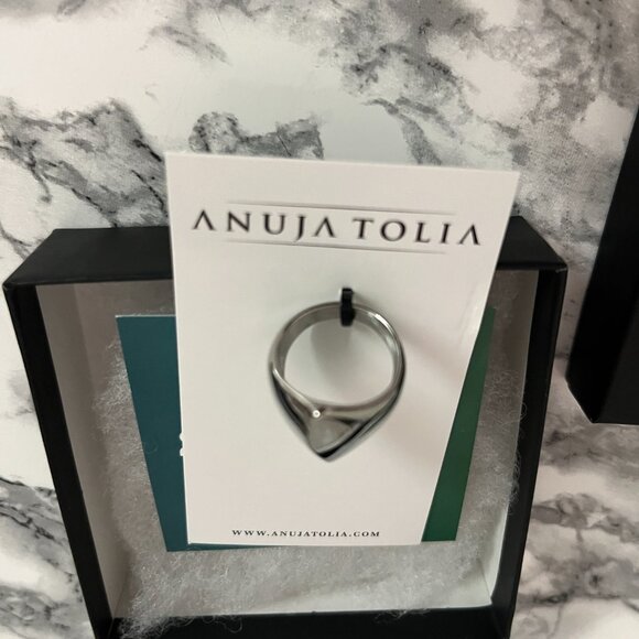 Anuja Tolia Vader Ring Silver Sterling Silver Overlay 22 Karat Plating Size 7 - Picture 4 of 5